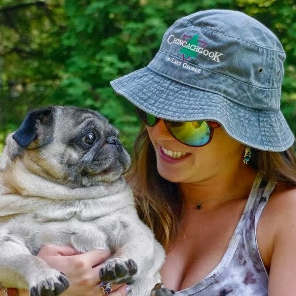 Meet your Posher, Emma - Picture 1 of 1